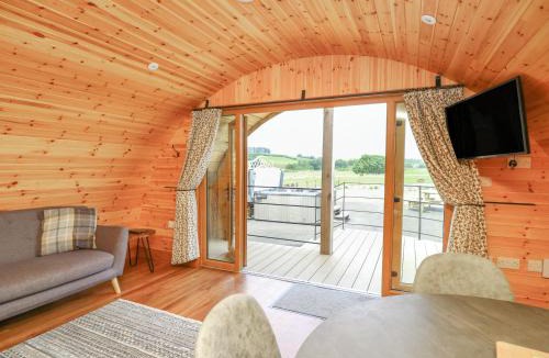 St Harmon House | Buttercup