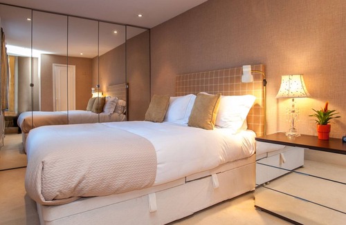 Pimlico Apartment | Buttercup Place, by Veeve