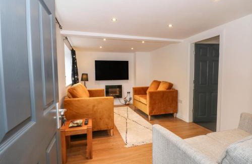 Rawtenstall House | Butterfly Cottage