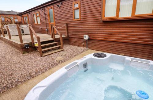 Tunstall House | Butterfly Lodge