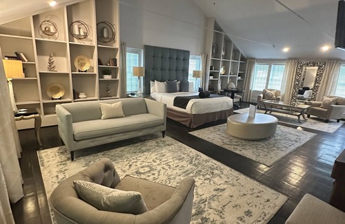 Milton Hotel | Buttermilk Falls Inn