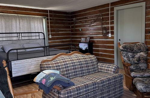 Buckingham Cabin | Butternut Cabin - Lake Front Views & Pet Friendly