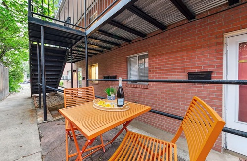 Old Town Condo | Butterscotch Suite Old Town Stay with Sunny Style