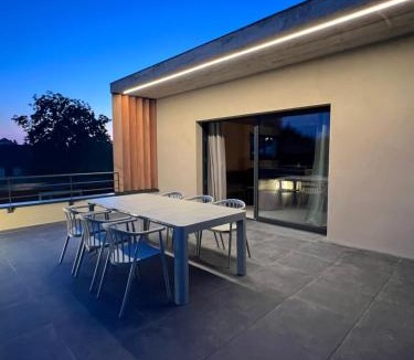 Bussy-les-Daours House | Buxeria