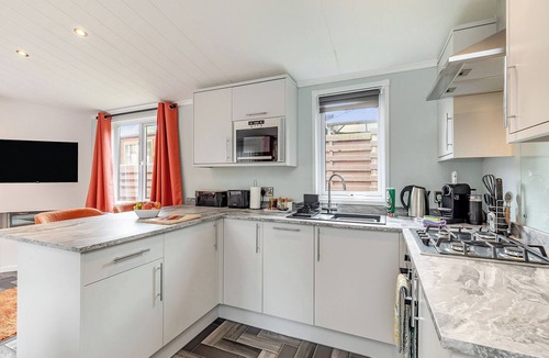 Longnor House | Buxton Lodge with hot tub