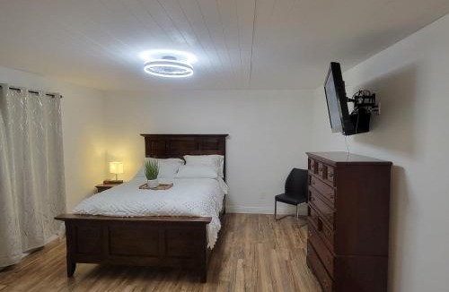 Patton House | Buxton Private Room and Bath Wheel Chair Access