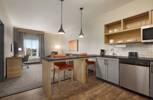 Pumphrey Hotel | BWI Suites