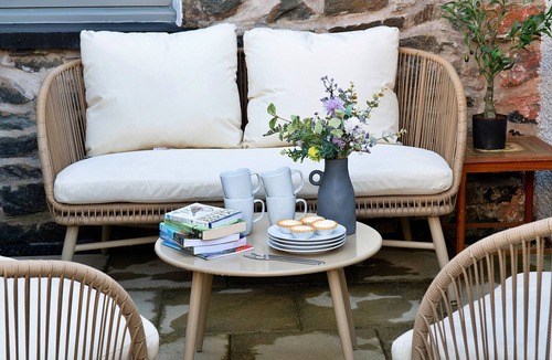 Rhiwbryfdir House | Bwthyn Llechi (Slate Cottage)