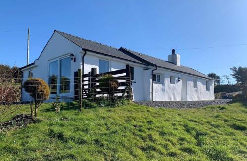 Llanllyfni House | Bwthyn Plas Hafod Cottage