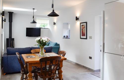 Margam House | Bwthyn Y Saer