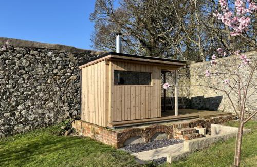 Colwyn Bay House | Bwthyn Ysgubor