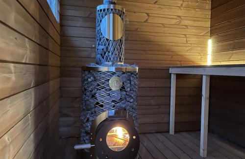 Colwyn Bay House | Bwthyn Ysgubor