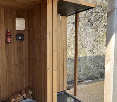 Colwyn Bay House | Bwthyn Ysgubor