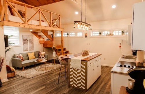 Providence House | By D&D; Vacation Rental