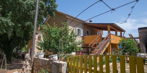 Ilovik House | By Dinka