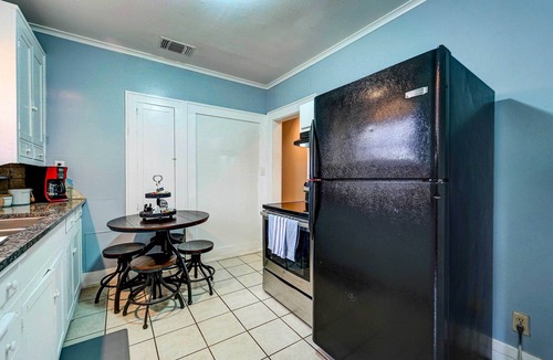 North Overton Cottage | By Dtwn Lubbock! Spacious 4BR Home Near Texas Tech