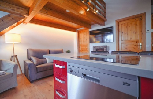Soldeu Apartment | 𓃹 By Grandvalira: 2BD Duplex & Free Parking