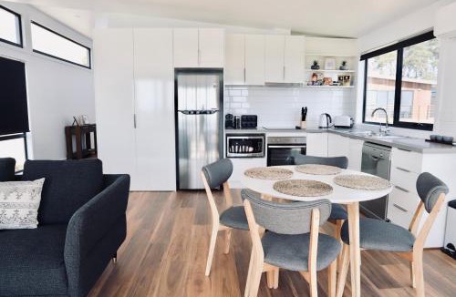 Wattle Hill Apartment | By Moonlight