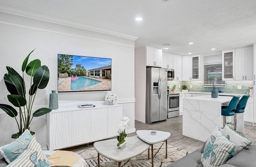 Fort Lauderdale House | By Pier- Heated Pool- 5 Stars!