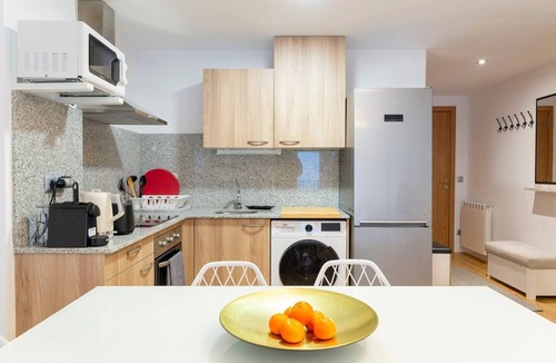Arinsal Apartment | By Ski Lift, Scenic Terrace & Free Parkingnn