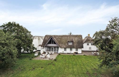 Norre Aby House | By The Bay A Thatched House Lies So Beautifully