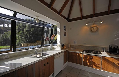 Coopers Beach Apartment | By the Bay Beachfront Apartments