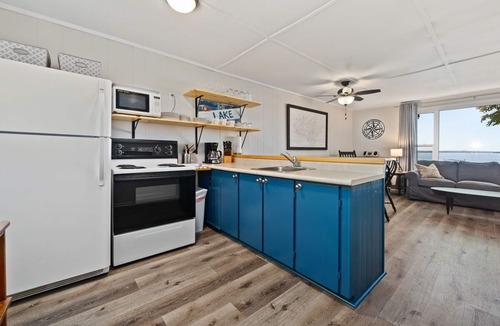 Milford Cottage | By The Bay Cottages- "Bayside Retreat"