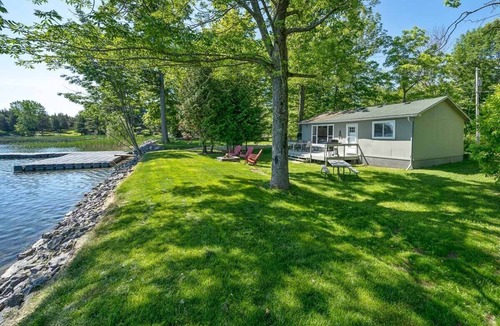 Milford Cottage | By The Bay Cottages, Waupoos View