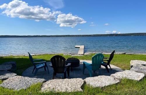 Colpoys Bay House | By The Bay Retreat Waterfront SUNSET View