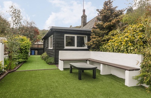 Seaton Cottage | BY THE BEACH, pet friendly, with open fire in Seaton, Cornwall