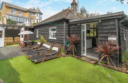 Seaton House | By The Beach- Uk31201