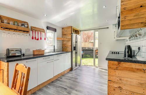 Seaton Cottage | By The Beach- UK31201