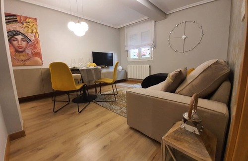 Burgos Apartment | By the Cathedral with optional parking.