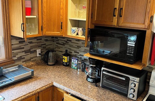 Scugog House | By the Lake! 2 Bedroom Unit with Fire Pit & Games