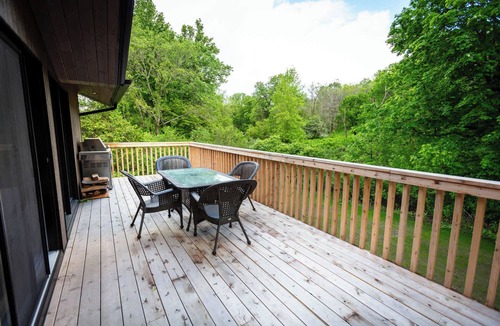 Frelighsburg Ski Chalet | By the river | Le 91