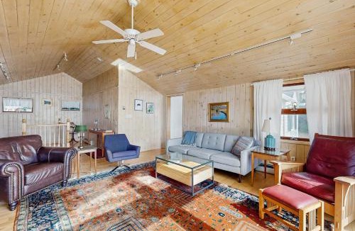 Freeport House | By the Sea