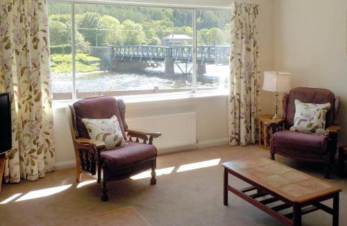 Walkerburn House | Bydand