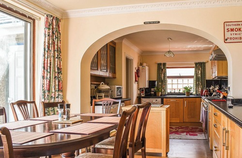 Selsey Cottage | Byeways - Railway Carriage