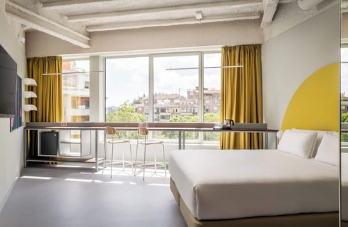 El Guinardo Hotel | BYPILLOW Flamant