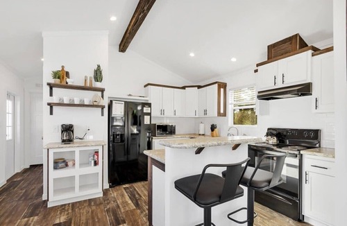 Owens Cross Roads House | Byrd 4 Tiny Stay Getaway