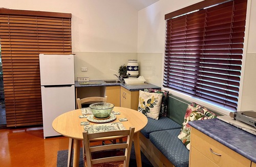 Suffolk Park Cabin | Byron Beach Cabin - Couples Retreat