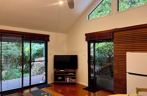 Suffolk Park Cabin | Byron Beach Cabin - Couples Retreat