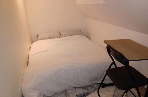 Luton House | Byron View House R6