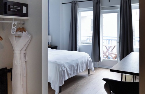 ByWard Market Hotel | Byward Blue Inn