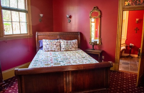 Bywater House | Bywater New Orleans oasis with 4 suites and cocktail pool