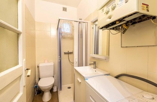 Bondy Apartment | Cénoslocs Bondy - Paris à vos pieds pour 4 personnes avec Jardin & Wifi