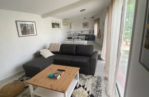 Ceret Cottage | Céret Cottage With A/C in 2000m² Garden, Heated Pool & Fast Internet in Ceret
