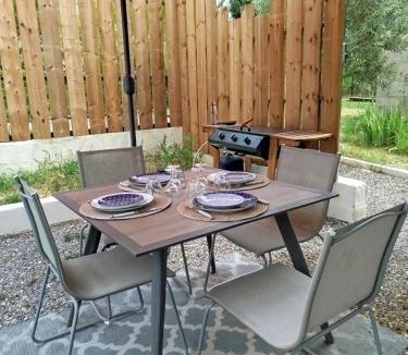 Massillargues-Attuech House | Céven' Ô Calme Gîte T2 avec jacuzzi privé, piscine et jardin