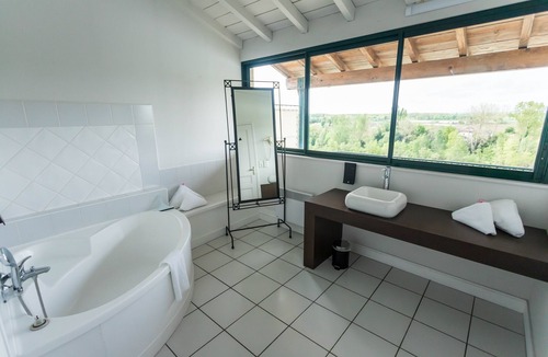 Tonneins Hotel | Côté Garonne-Le balcon des dames