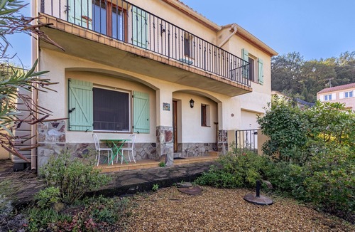 Ceret Apartment | Côté Jardin Apartment with View, Terrace & Garden, 2 Minutes from Céret Center